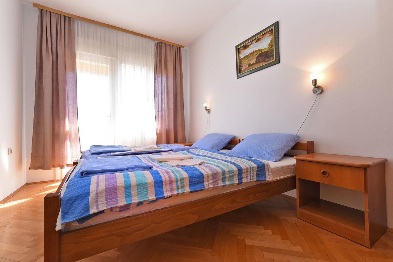 Apartments Josip 74 プーラ エクステリア 写真