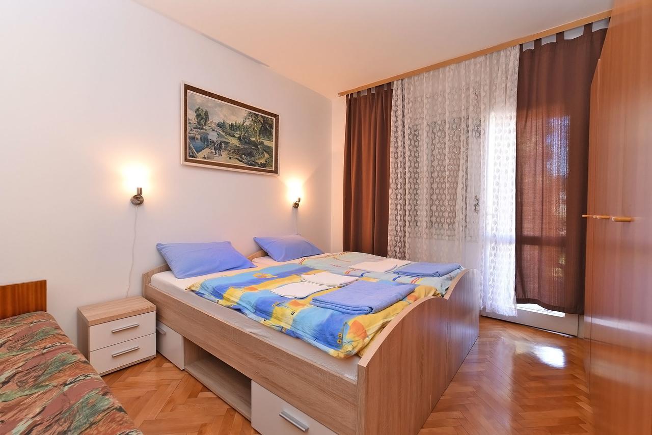 Apartments Josip 74 プーラ エクステリア 写真
