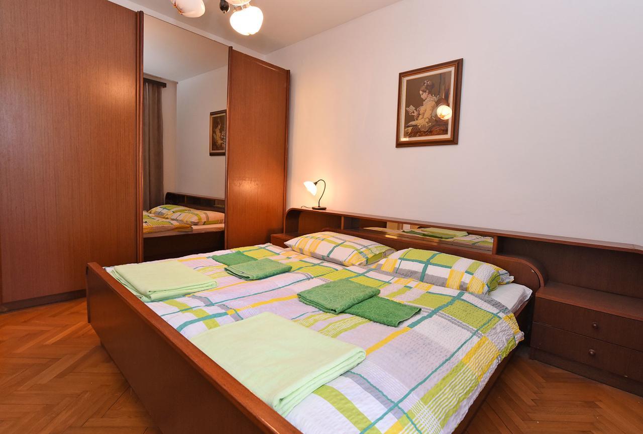 Apartments Josip 74 プーラ エクステリア 写真