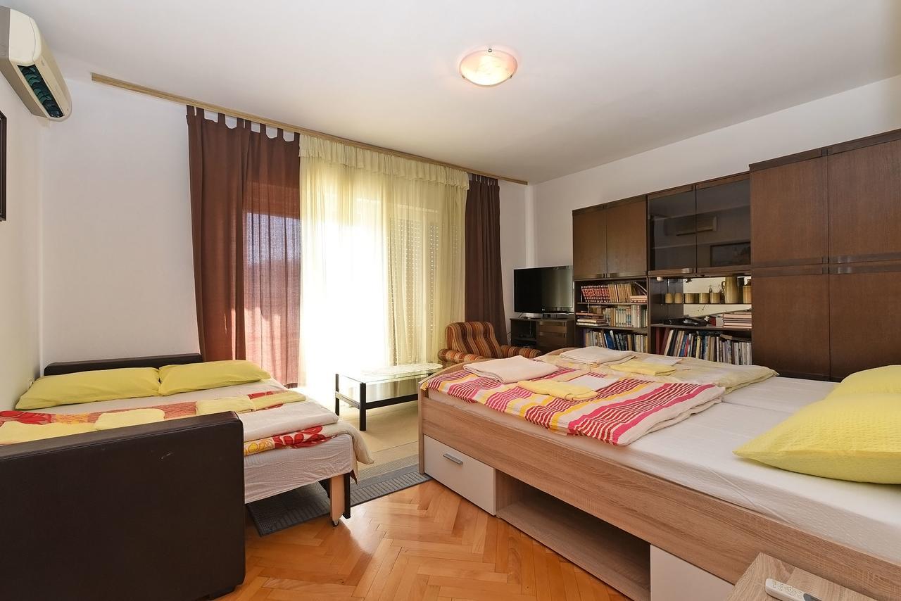 Apartments Josip 74 プーラ エクステリア 写真