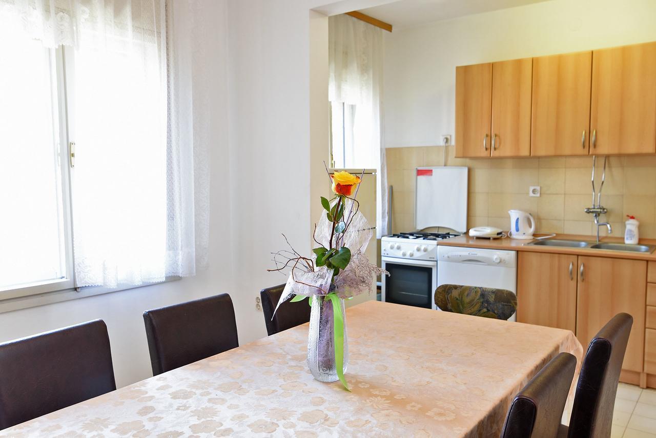 Apartments Josip 74 プーラ エクステリア 写真