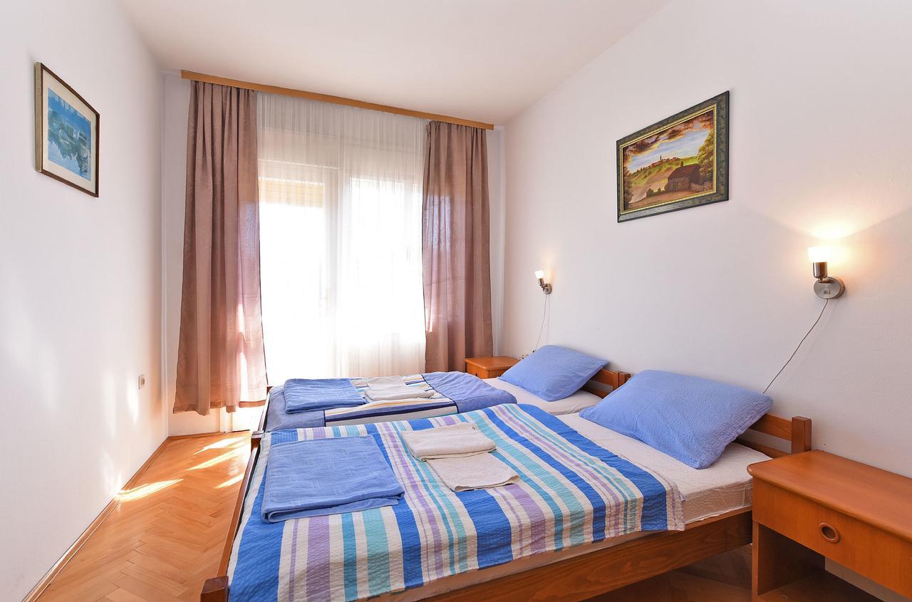 Apartments Josip 74 プーラ エクステリア 写真