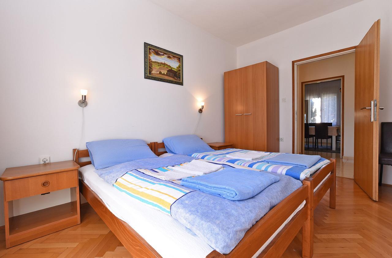 Apartments Josip 74 プーラ エクステリア 写真