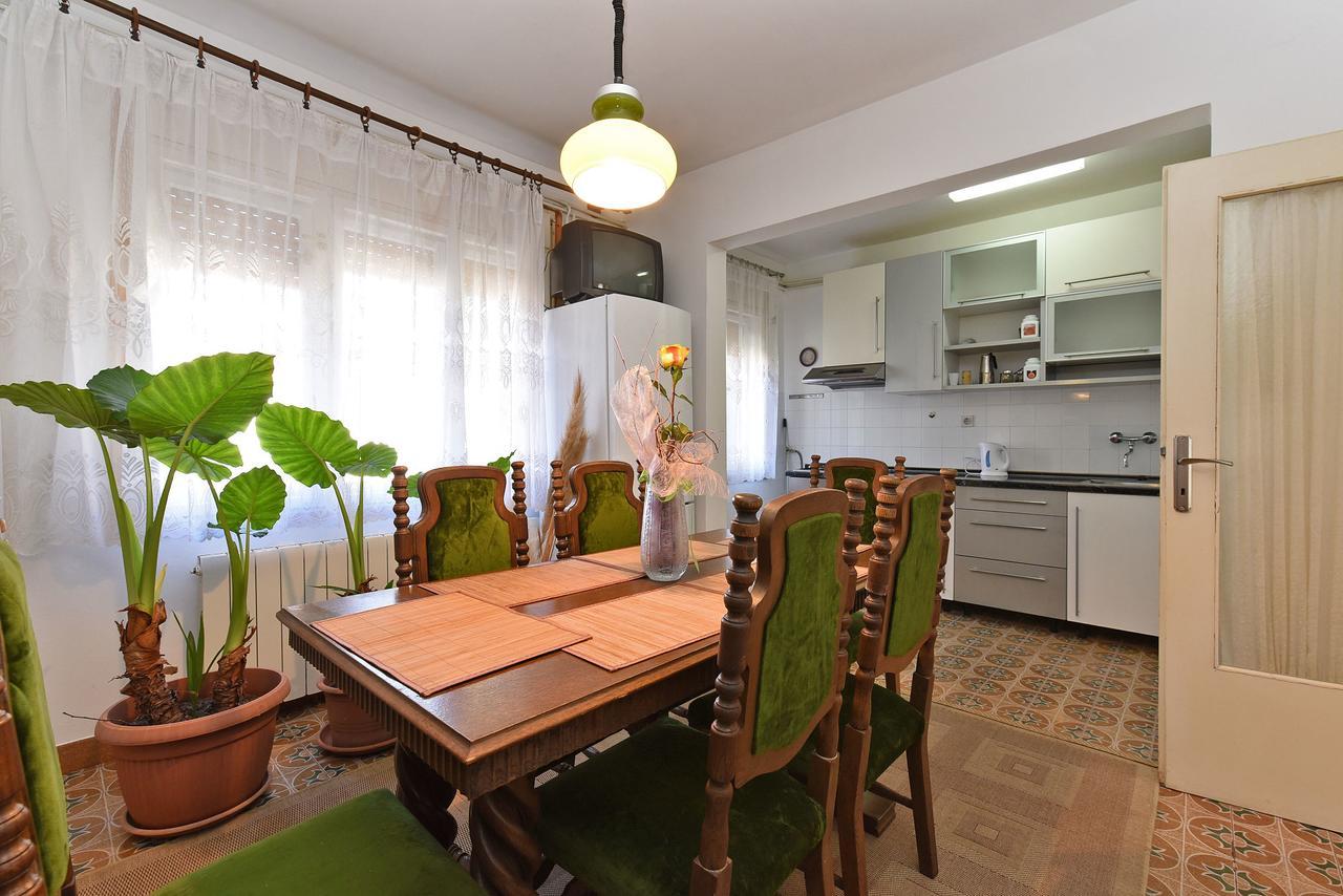 Apartments Josip 74 プーラ エクステリア 写真