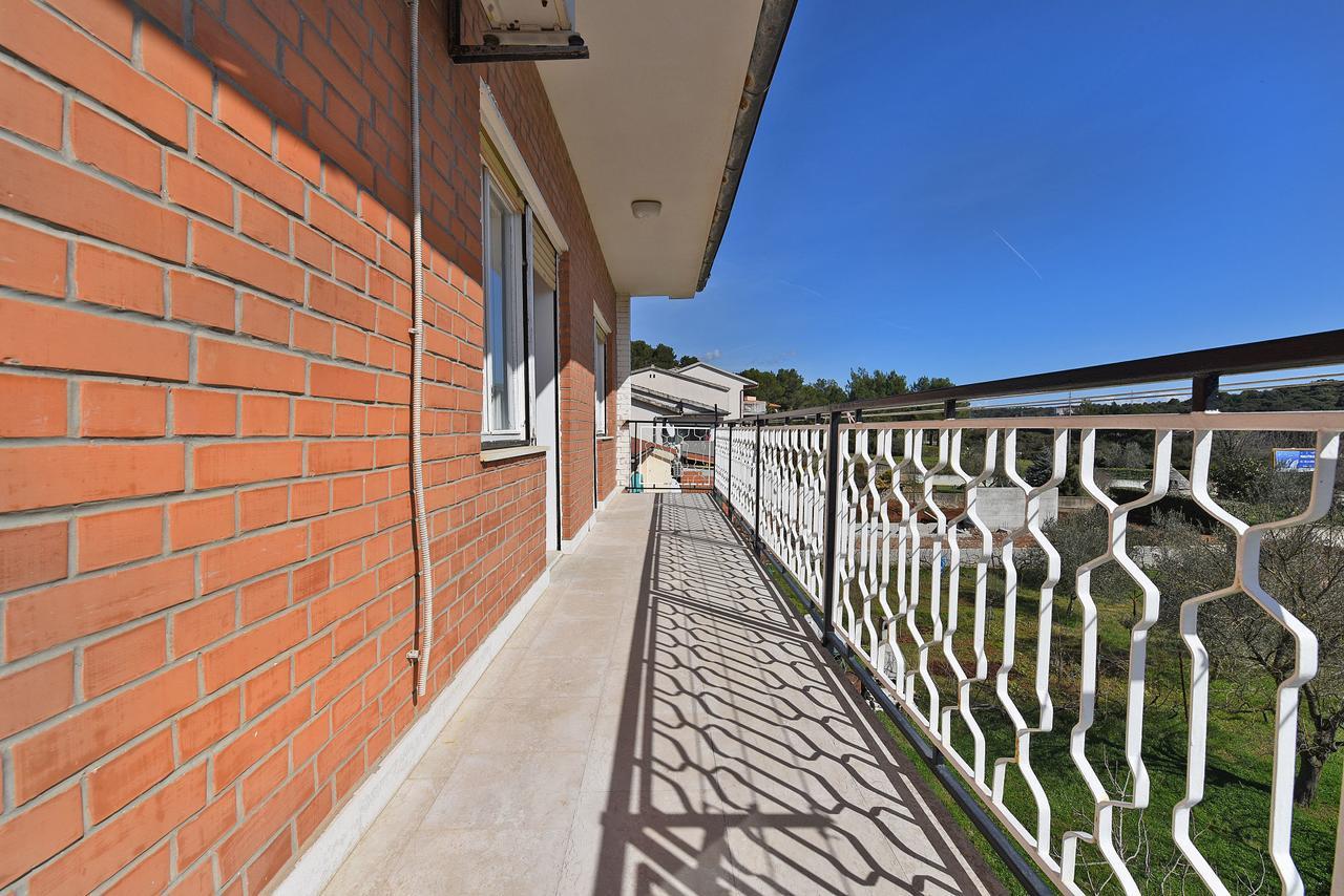 Apartments Josip 74 プーラ エクステリア 写真