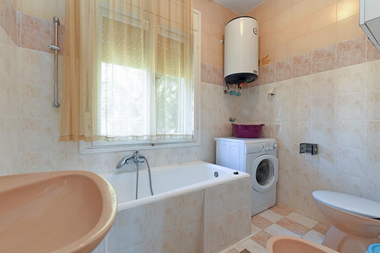 Apartments Josip 74 プーラ エクステリア 写真