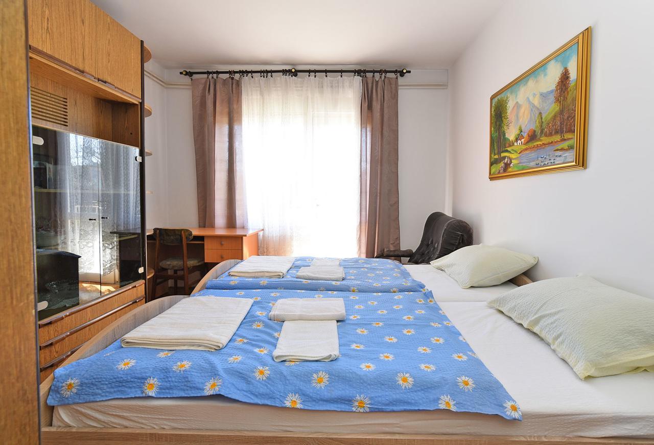 Apartments Josip 74 プーラ エクステリア 写真