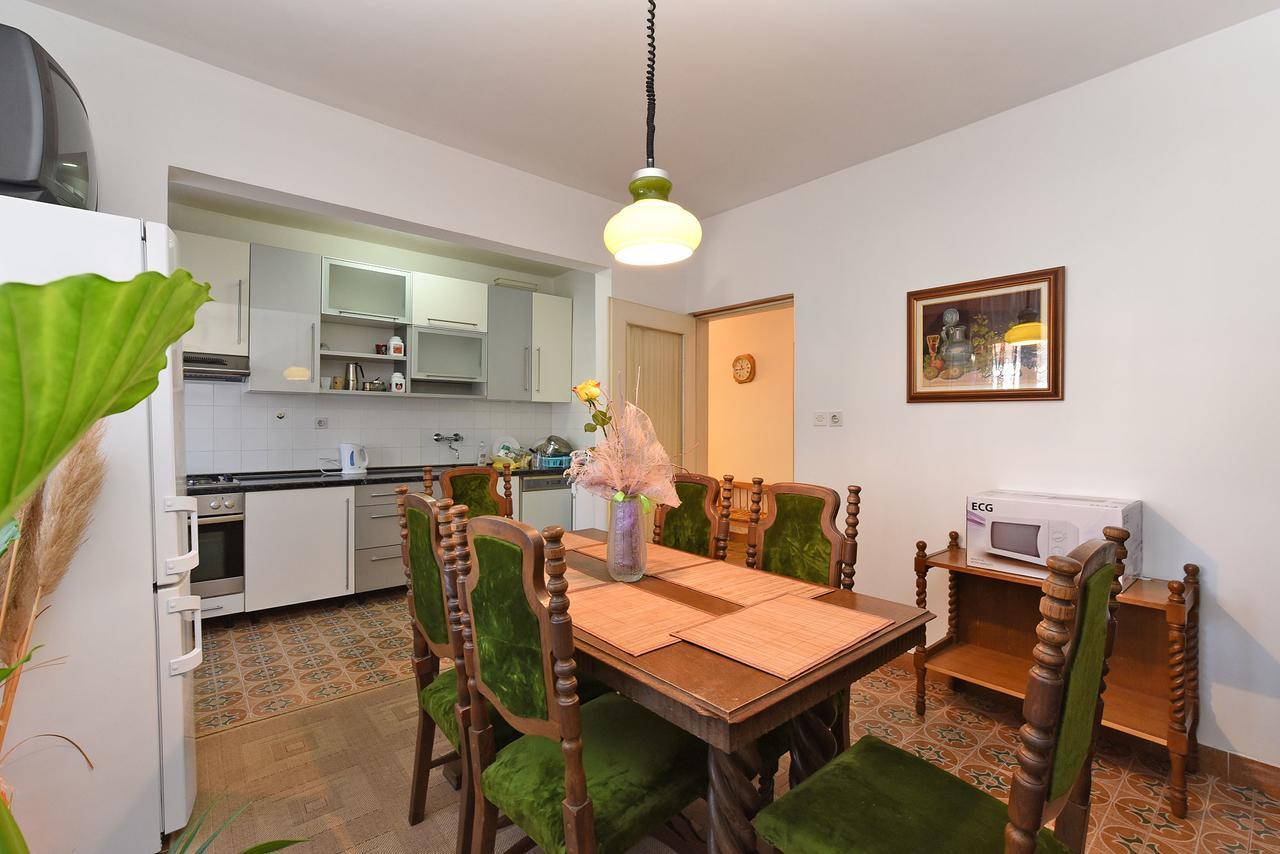 Apartments Josip 74 プーラ エクステリア 写真