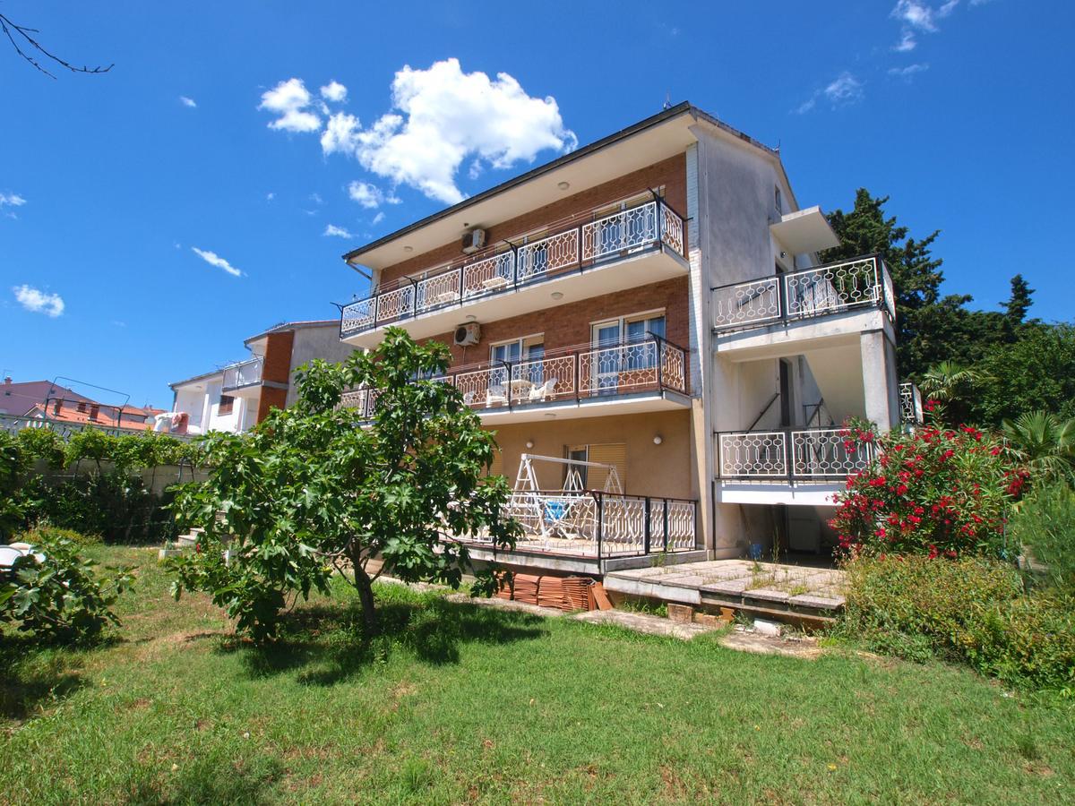 Apartments Josip 74 プーラ エクステリア 写真