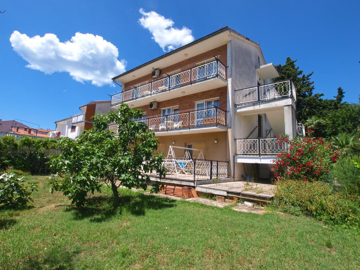 Apartments Josip 74 プーラ エクステリア 写真